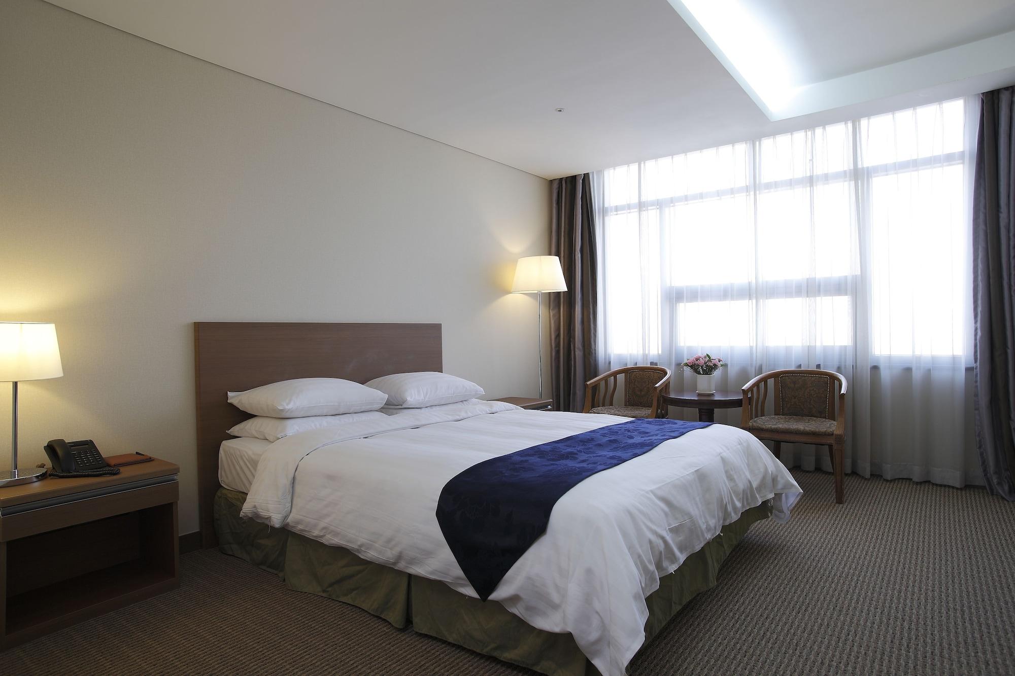 Ramada By Wyndham Dongtan Hotel Hwaseong Exterior photo