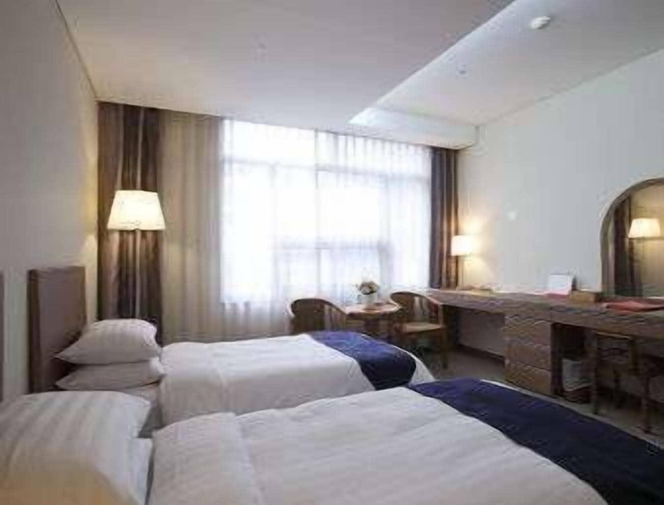 Ramada By Wyndham Dongtan Hotel Hwaseong Exterior photo