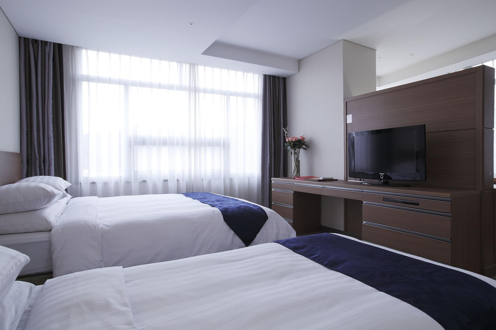 Ramada By Wyndham Dongtan Hotel Hwaseong Exterior photo