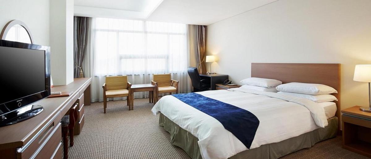 Ramada By Wyndham Dongtan Hotel Hwaseong Exterior photo